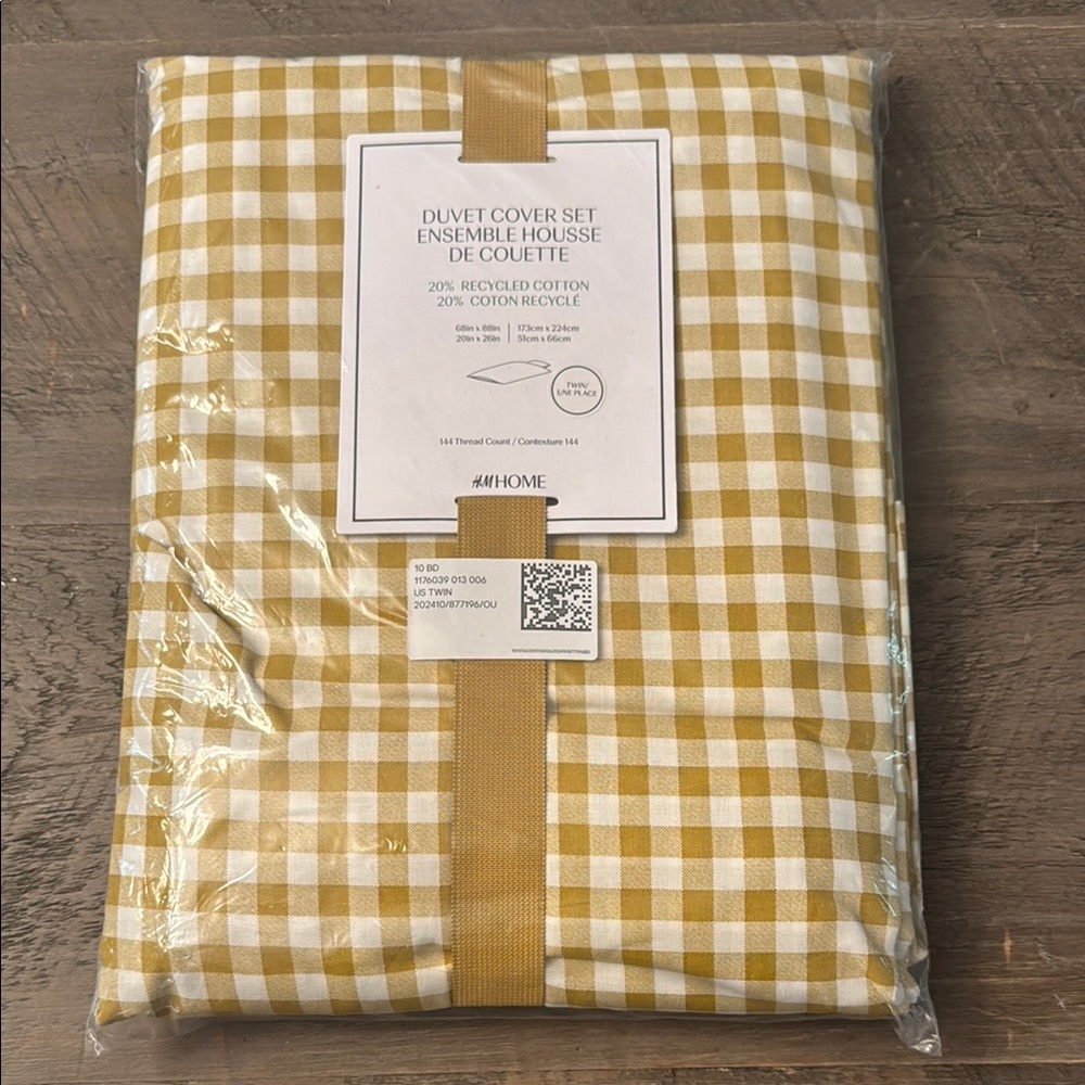 Yellow and White Checkered Duvet Cover Set